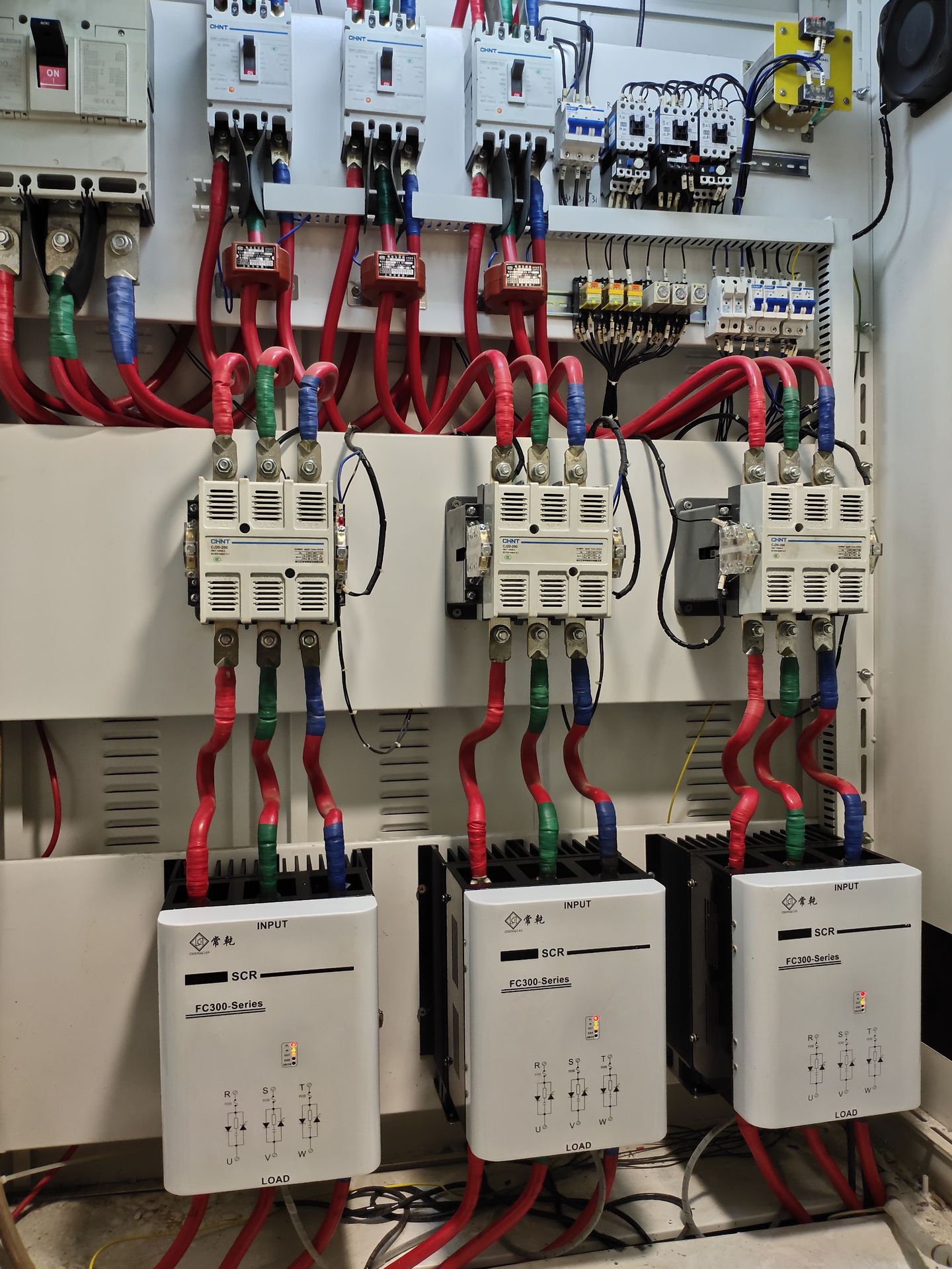 東莞常乾F(xiàn)C-SCR 電力調整器 300A 電力調節(jié)器 智能調功器(圖5) 東莞常乾F(xiàn)C-SCR 電力調整器 300A 電力調節(jié)器 智能調功器(圖5)